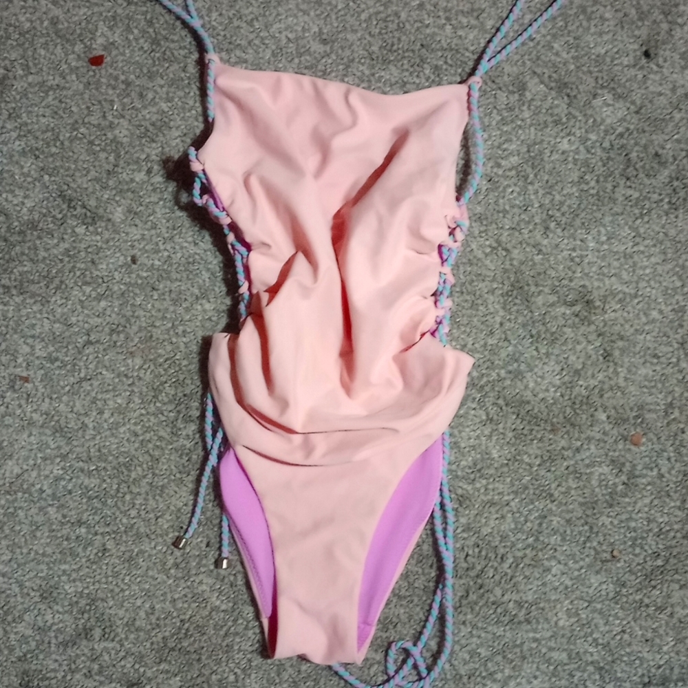 Women's size small no boundaries swimsuit